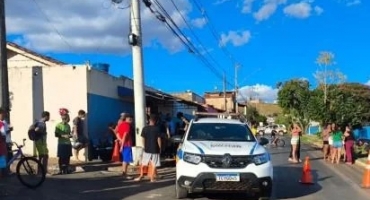 Jovem de 21 anos é morto a tiros enquanto aguardava conserto de carro em Patos de Minas
