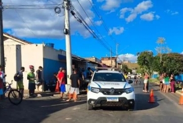 Jovem de 21 anos é morto a tiros enquanto aguardava conserto de carro em Patos de Minas