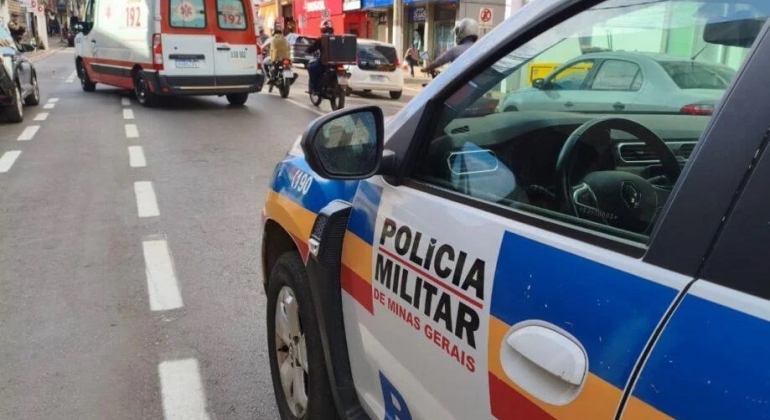 Idosa é atropelada por caminhão em Patos de Minas ao atravessar rua no centro da cidade