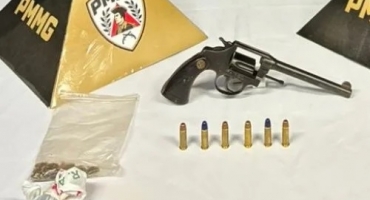  Coromandel - Operação da PM termina com suspeito morto, prisão e apreensão de armas