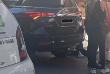 Idosas são atropeladas na Rua Major Gote em Patos de Minas e mobiliza SAMU e Polícia Militar; veja vídeo
