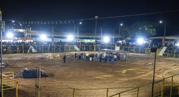 Prefeito Rhenys Cambraia relata queda na arrecadação e adia 44ª Festa da Produção de Presidente Olegário