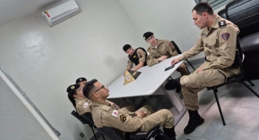 Carmo do Paranaíba recebe cinco novos policiais militares para reforçar segurança pública