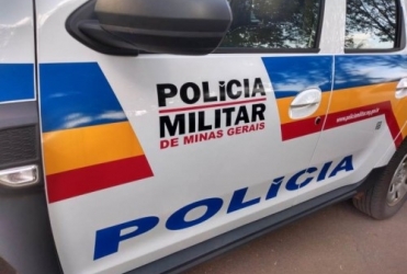 Mulher foge para a rua semidespida em Patos de Minas e pede socorro após suposta tentativa de estupro e agressão do ex-companheiro 